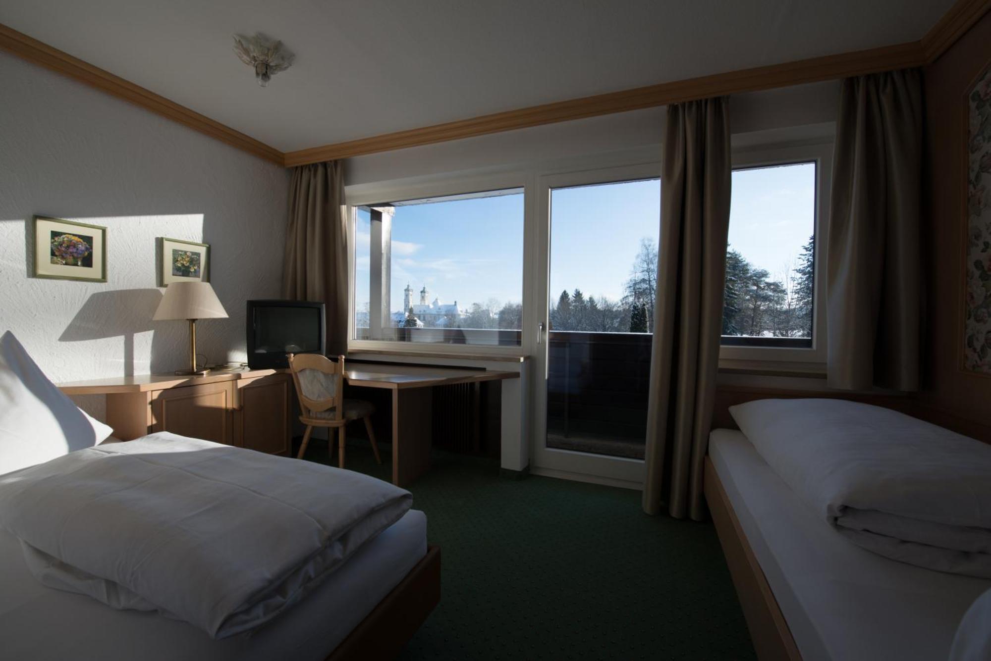 Hotel St. Ulrich Garni Ottobeuren Room photo