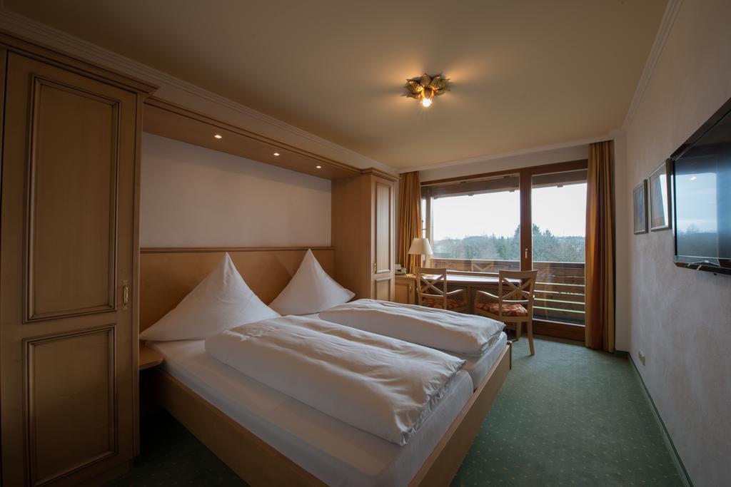 Hotel St. Ulrich Garni Ottobeuren Room photo